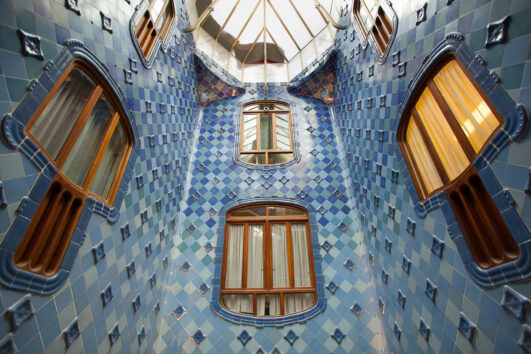 DISCOVER GAUDÍ YOUR WAY