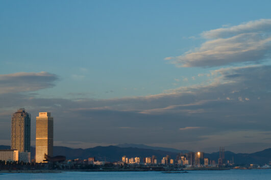 WALKING TOUR OF BARCELONA’S COASTAL FAÇADE